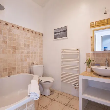 Elica By Interhome Grimaud